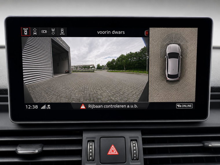 Vehicle Image 12