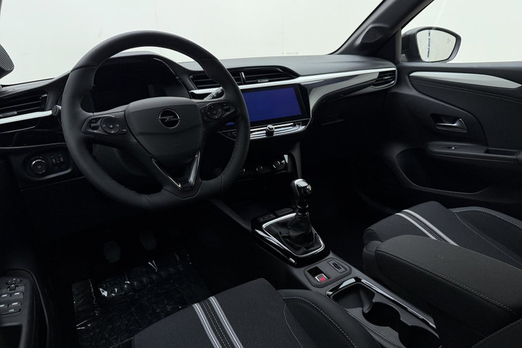 Vehicle Image 16