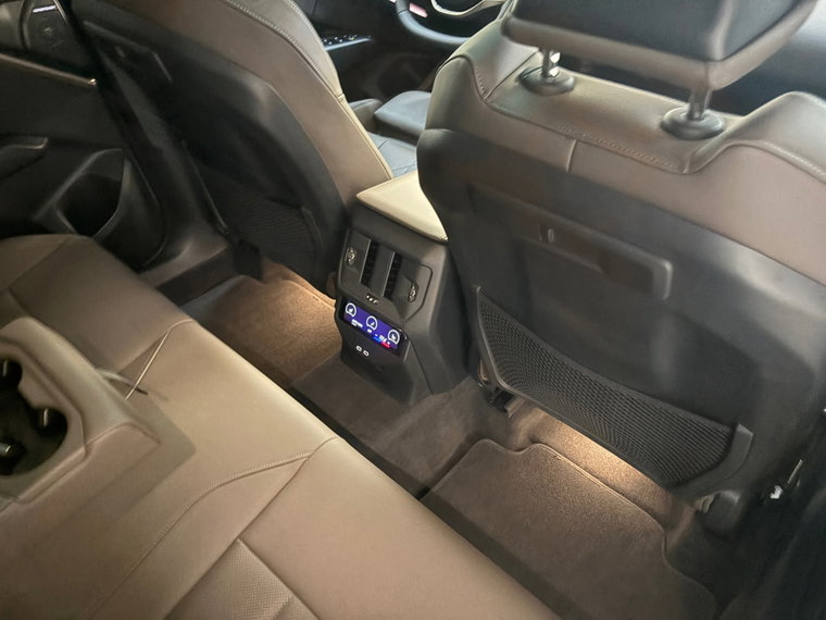 Vehicle Image 36