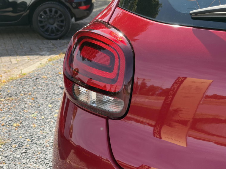 Vehicle Image 36