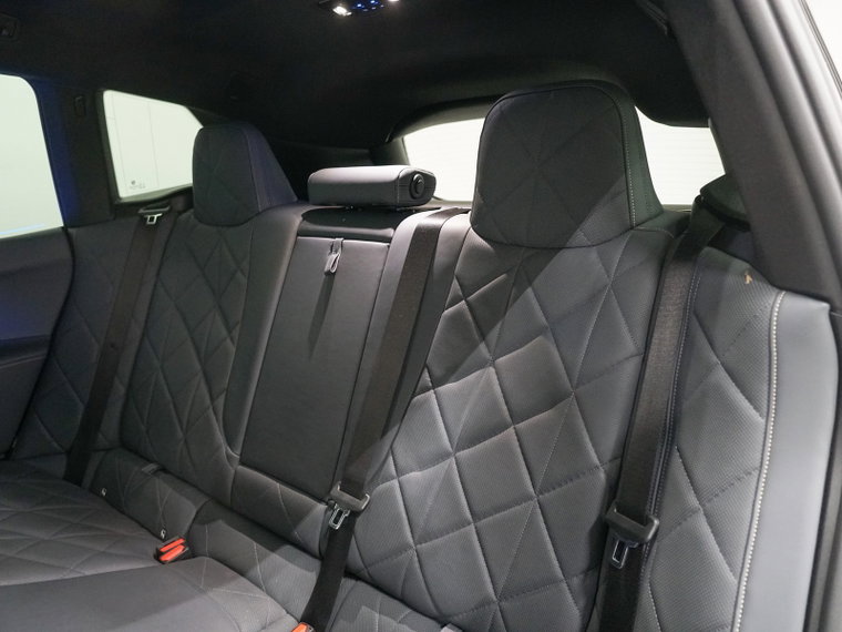 Vehicle Image 35