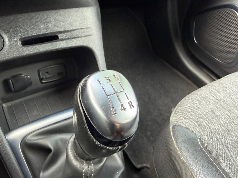 Vehicle Image 22