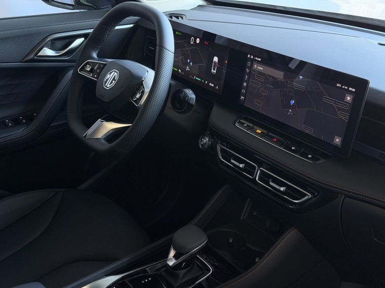 Vehicle Image 35