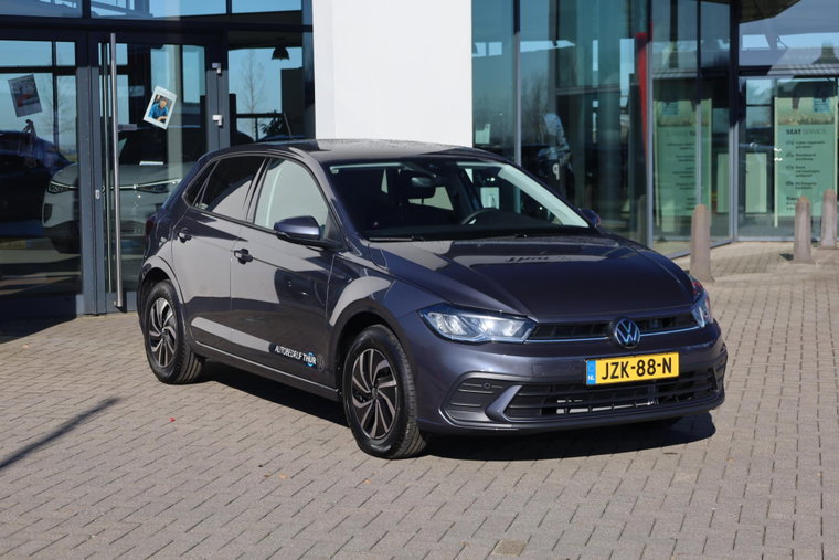 Vehicle Image 7