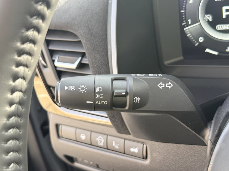 Vehicle Image 24