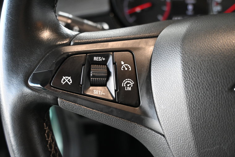 Vehicle Image 32