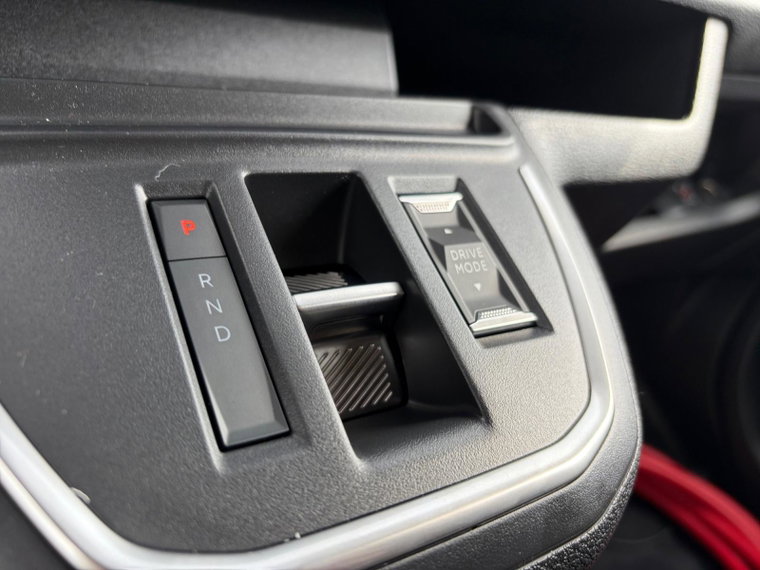 Vehicle Image 33