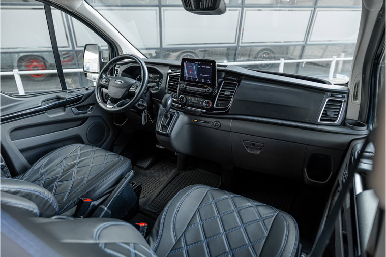 Vehicle Image 9