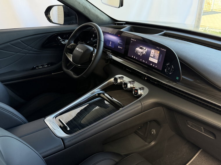 Vehicle Image 36