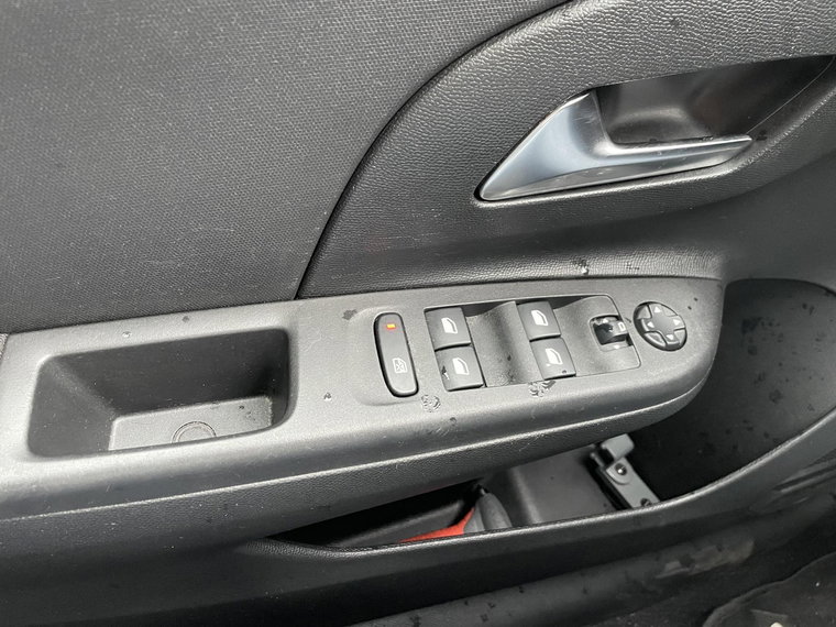 Vehicle Image 24