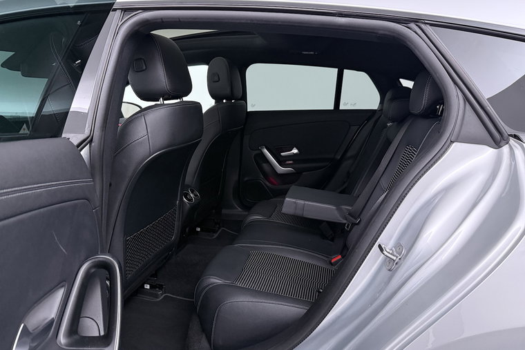 Vehicle Image 23