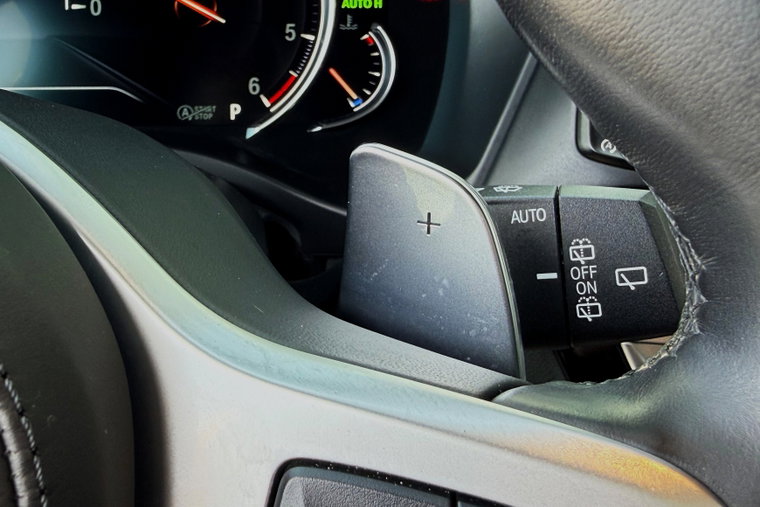 Vehicle Image 16