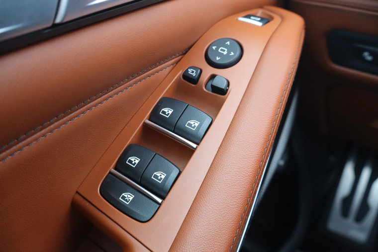 Vehicle Image 37