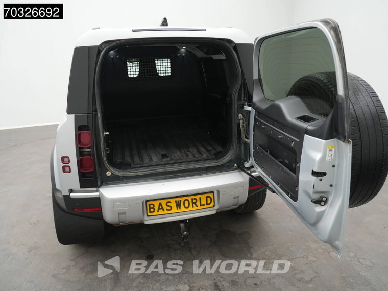 Vehicle Image 8