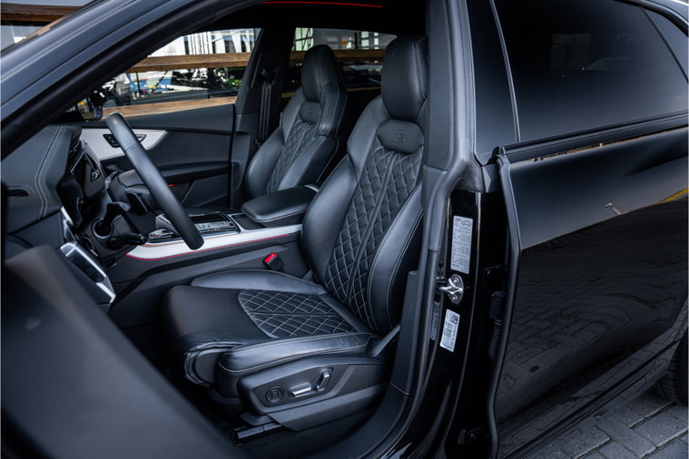 Vehicle Image 30