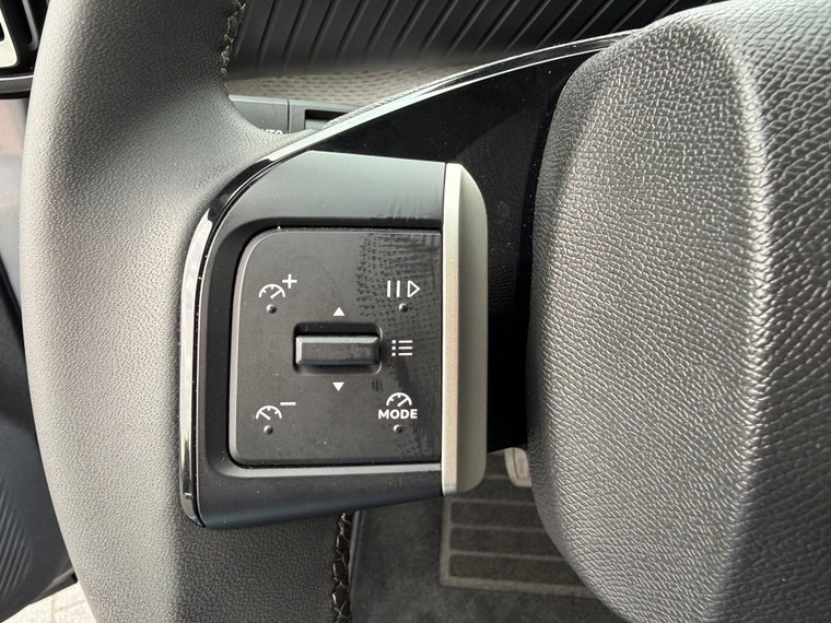 Vehicle Image 39