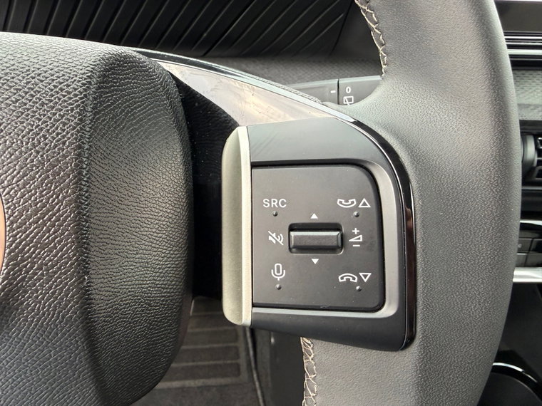 Vehicle Image 40