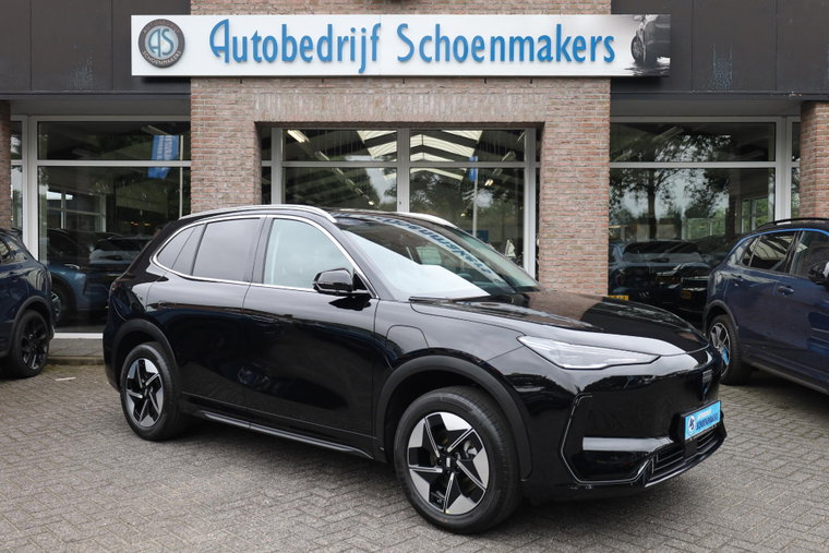 Vehicle Image 4