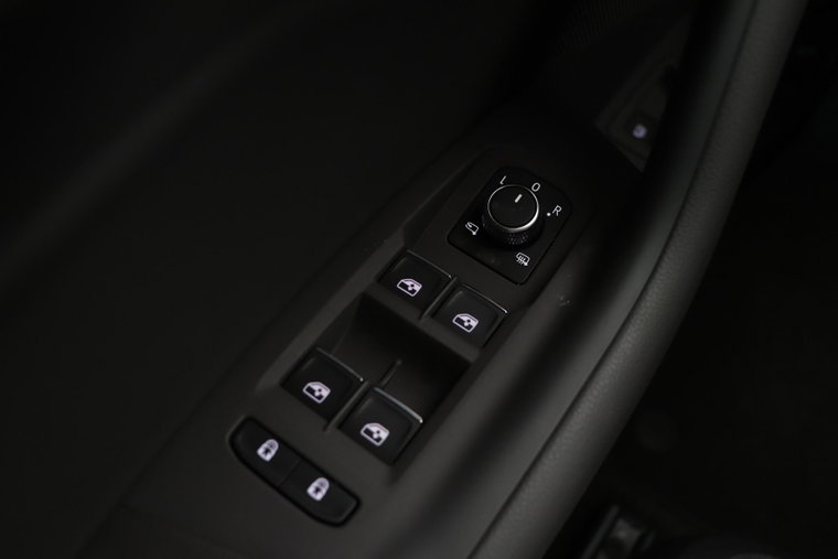 Vehicle Image 47