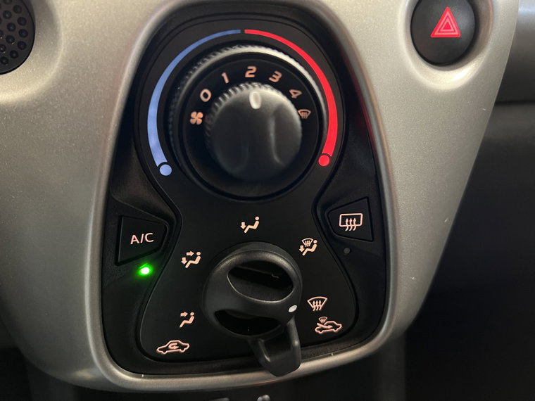 Vehicle Image 17