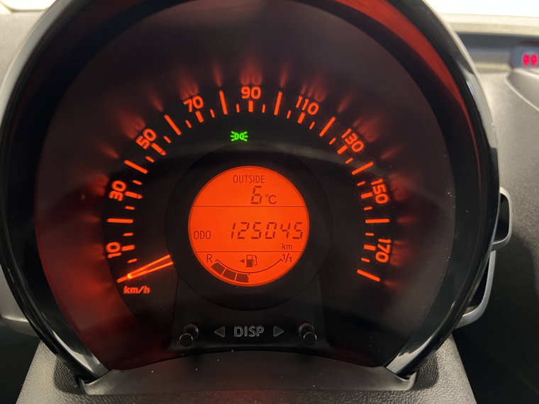 Vehicle Image 19