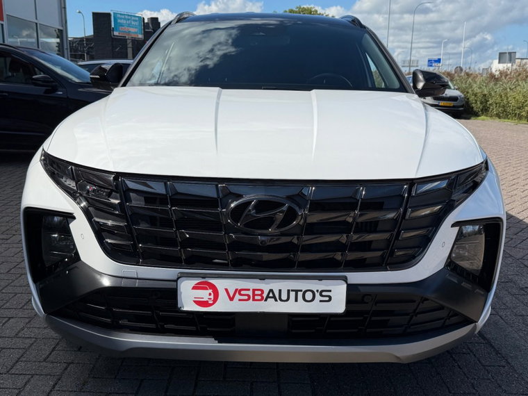 Vehicle Image 25
