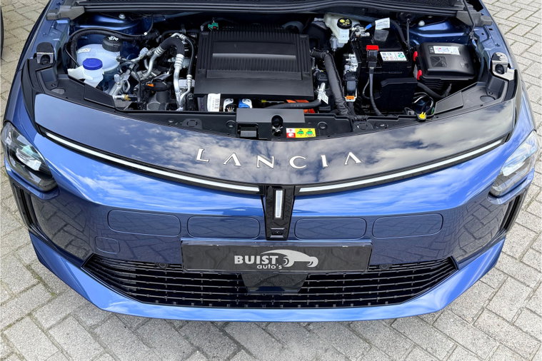 Vehicle Image 36