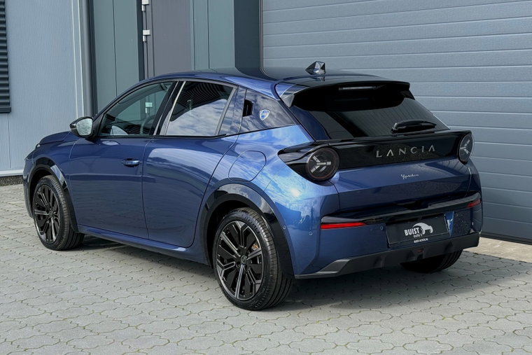 Vehicle Image 41