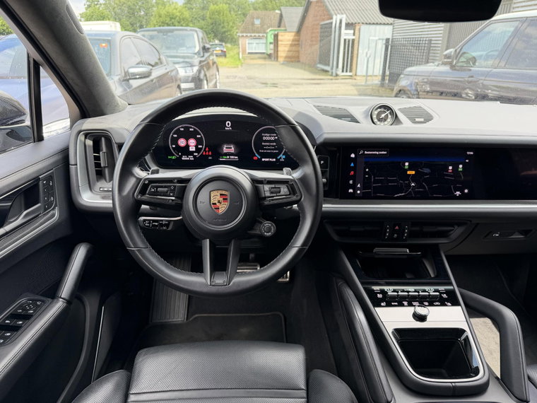 Vehicle Image 38