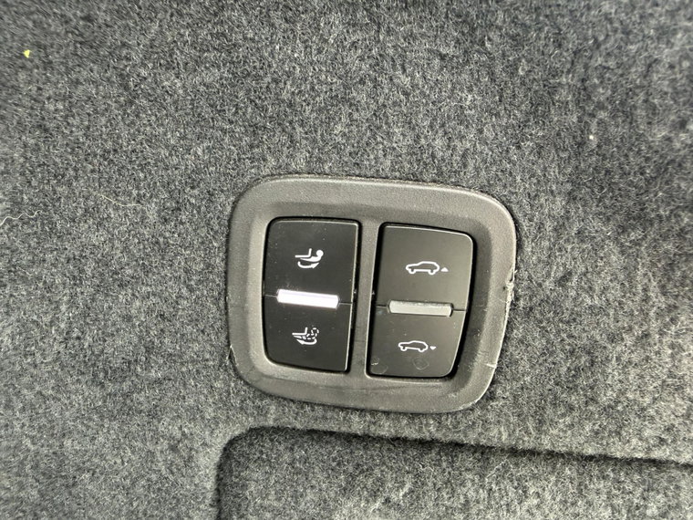 Vehicle Image 43