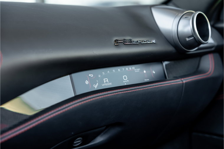 Vehicle Image 25