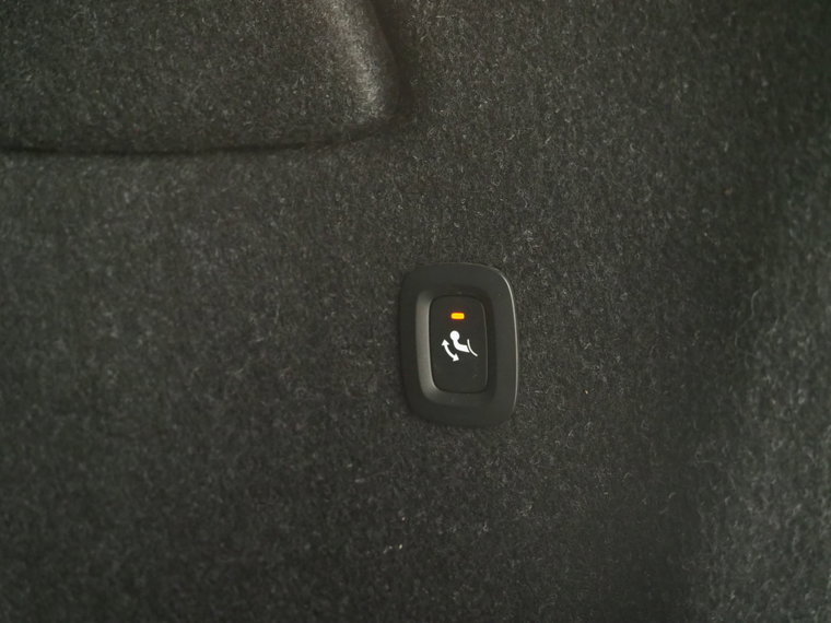 Vehicle Image 44