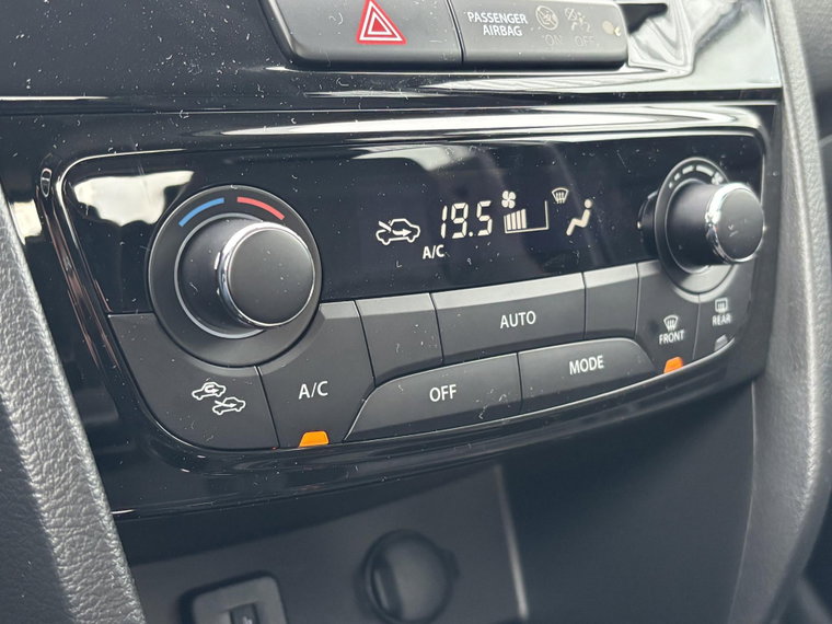 Vehicle Image 26