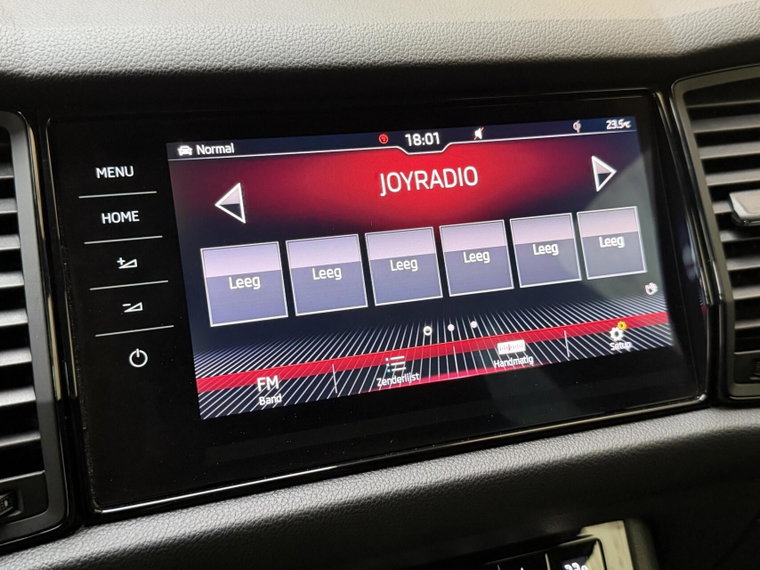 Vehicle Image 18