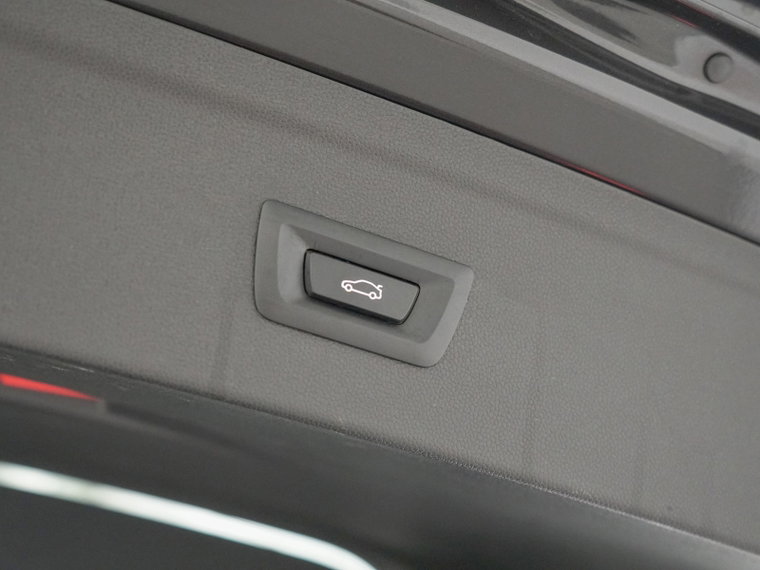 Vehicle Image 46