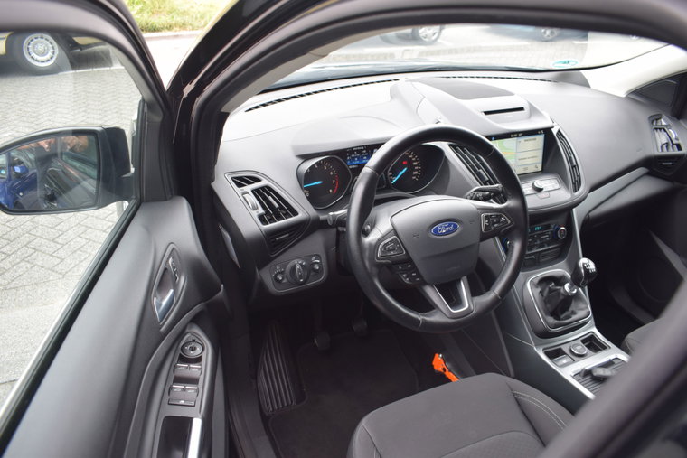 Vehicle Image 13