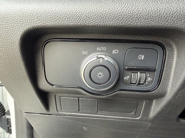 Vehicle Image 52