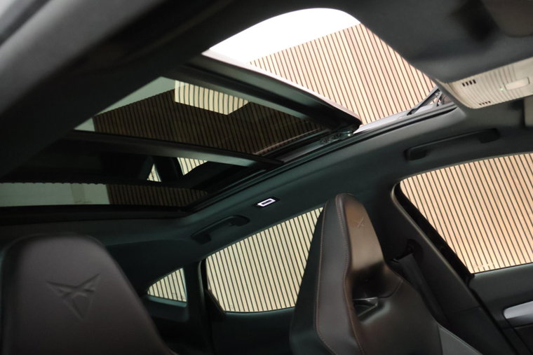 Vehicle Image 35