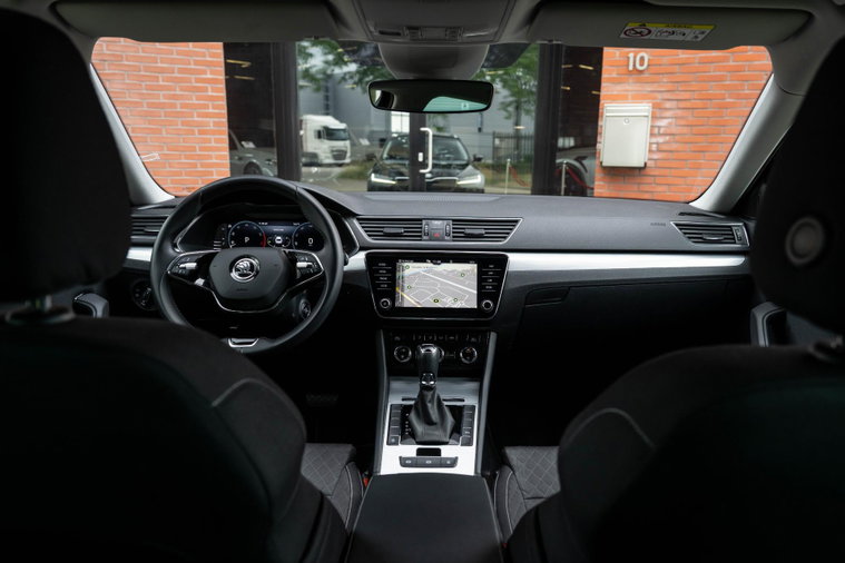 Vehicle Image 13