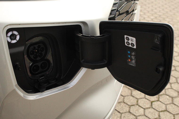 Vehicle Image 6