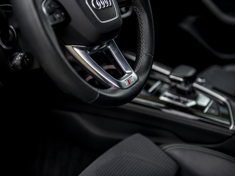 Vehicle Image 36