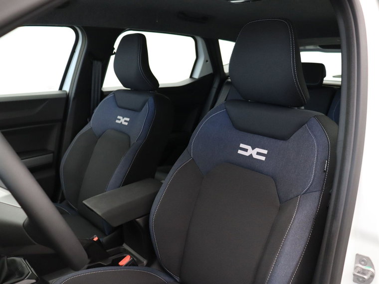 Vehicle Image 32