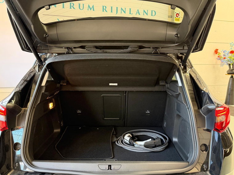 Vehicle Image 33