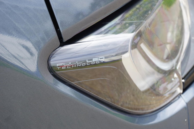 Vehicle Image 19