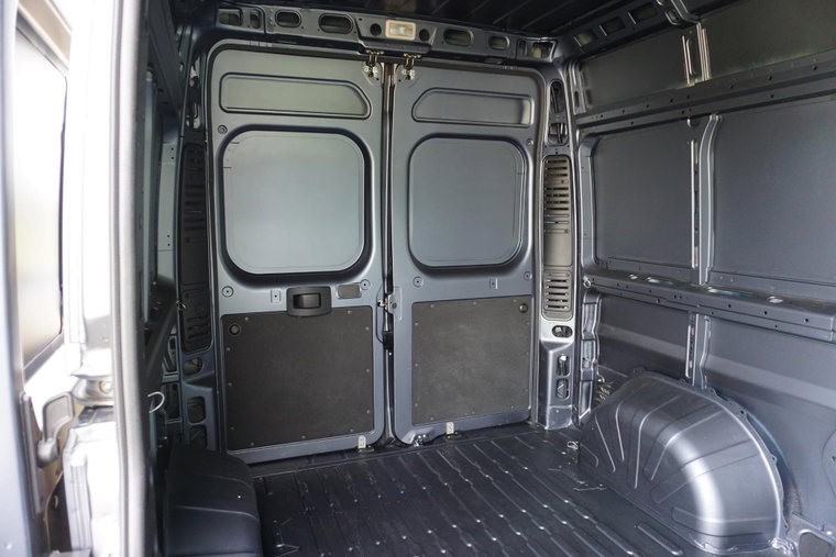 Vehicle Image 37