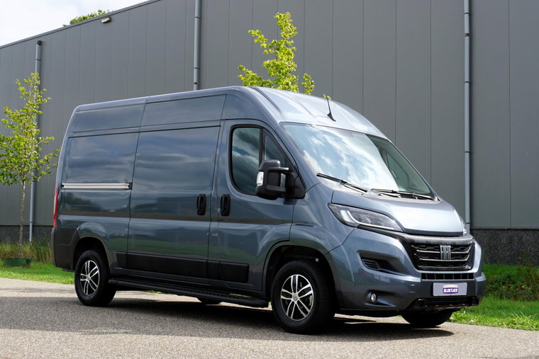 Vehicle Image 40
