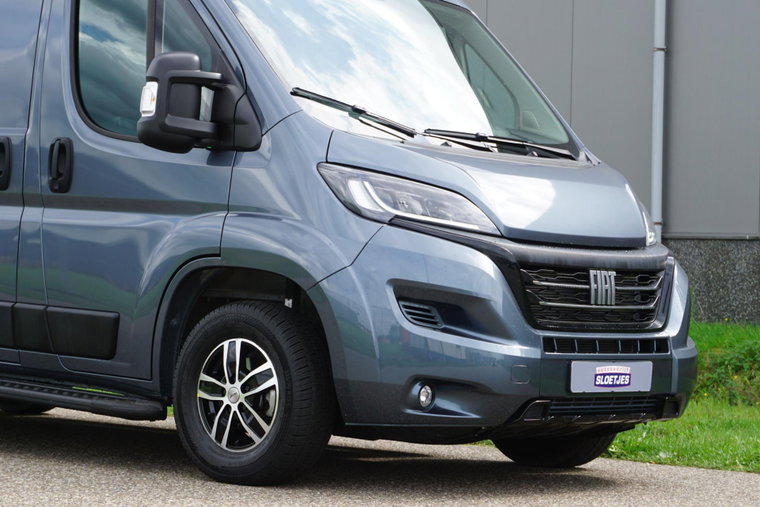 Vehicle Image 41