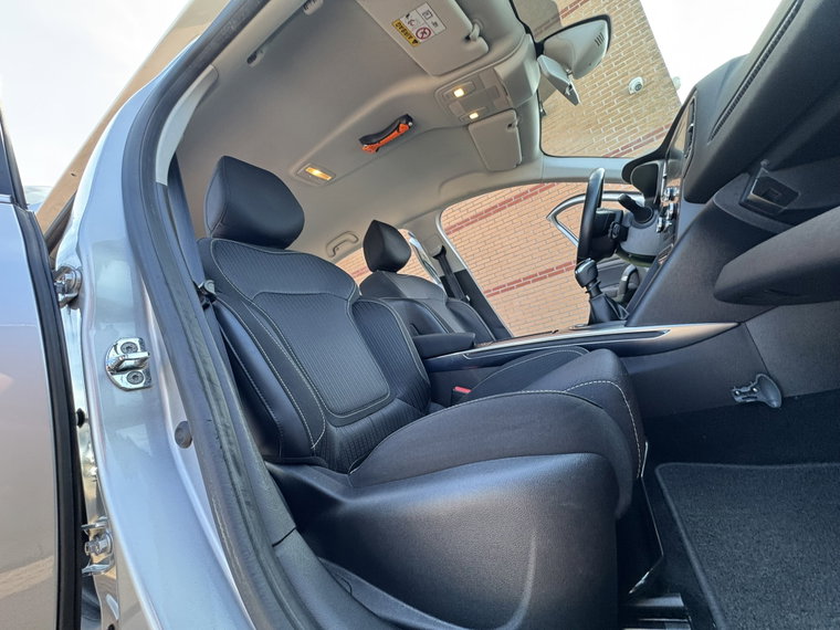 Vehicle Image 31