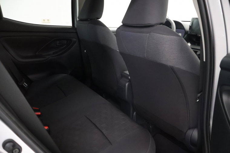Vehicle Image 13