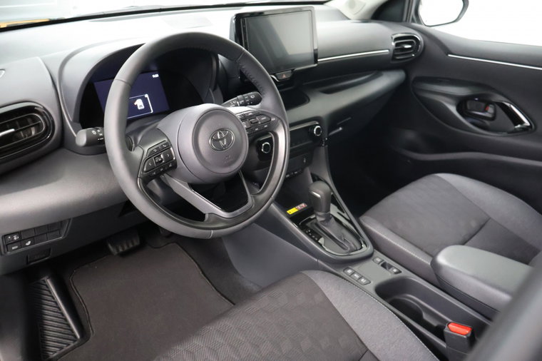 Vehicle Image 7